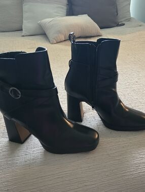 Black Leather Block Heel Ankle Boots
